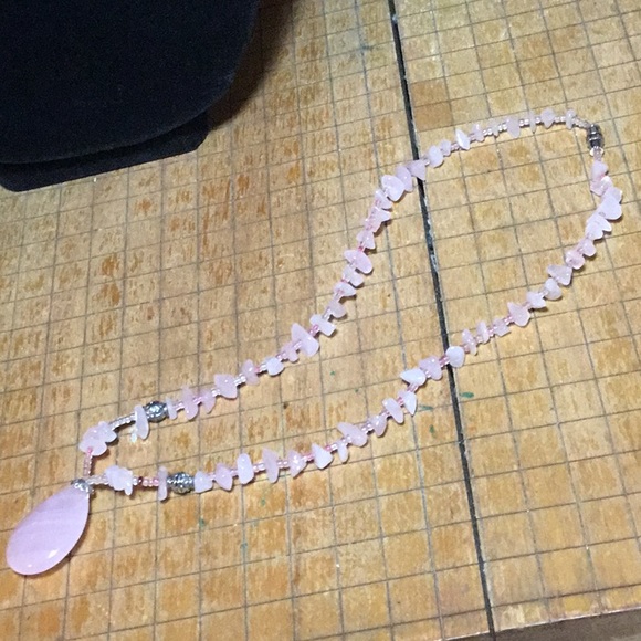 Semiprecious Stone Rose Quartz Crystal Pendant Necklace 17”L Barrel Roller Clasp - Picture 5 of 9